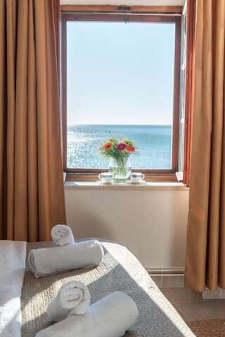 Апартаменты R club Apartments Old Town Budva Будва Номер-студио с видом на море-5