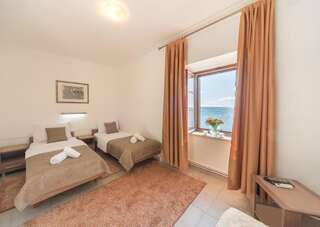 Апартаменты R club Apartments Old Town Budva Будва Номер-студио с видом на море-3